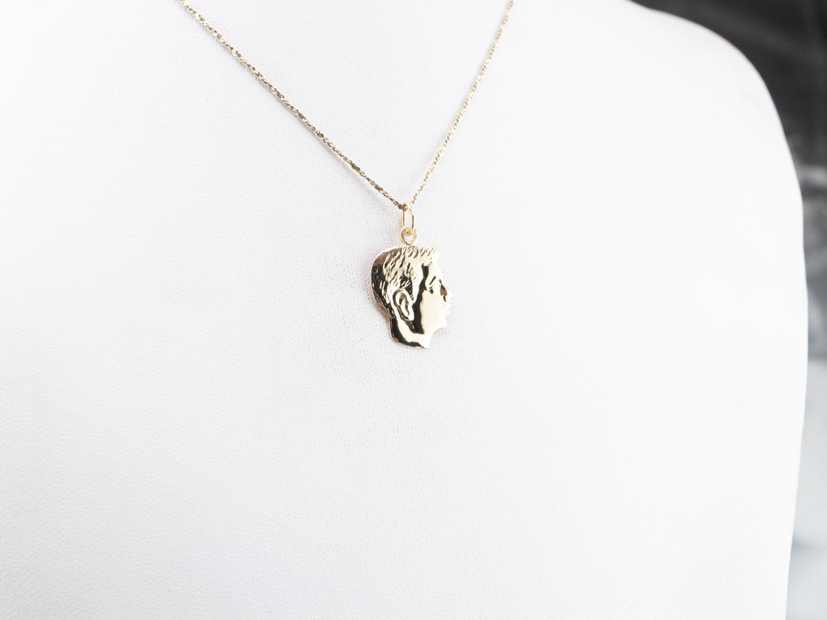 Colgante Chico de Perfil Era Retro Dorado