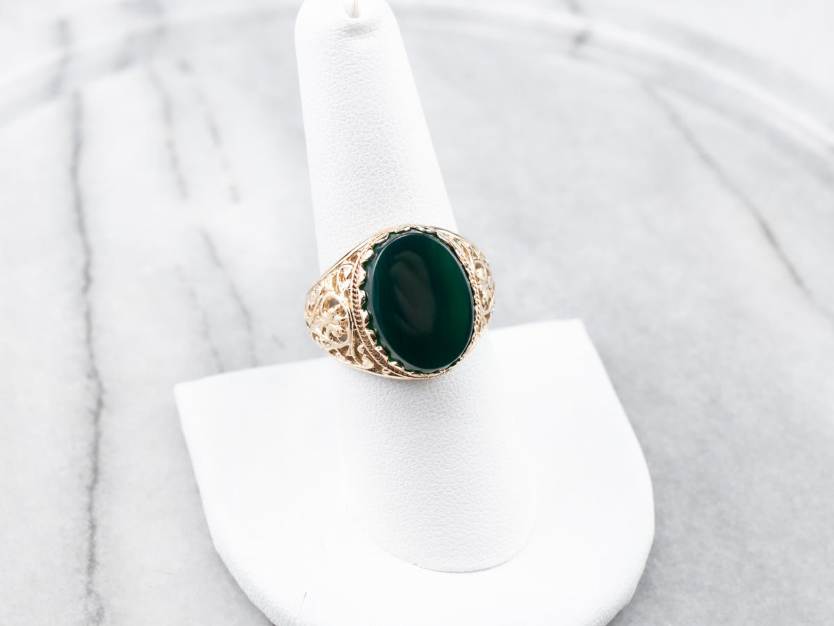 Anillo de oro y ónix verde atrevido