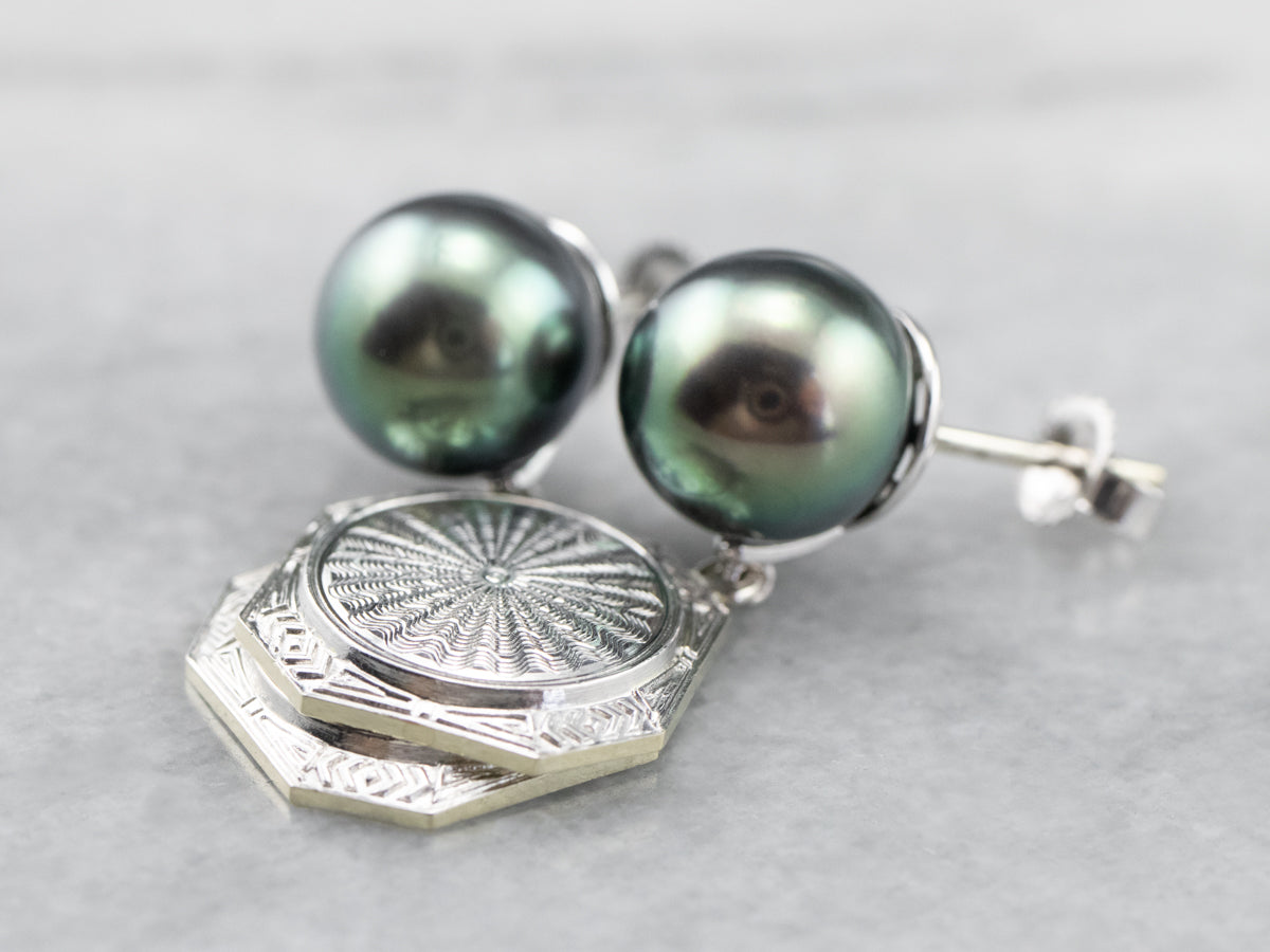 Pendientes colgantes de perlas negras y oro grabado