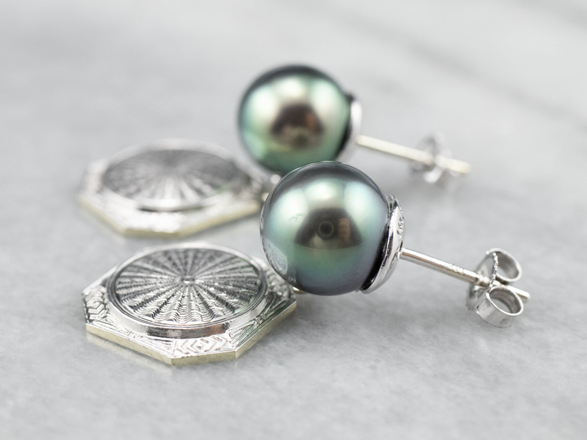 Pendientes colgantes de perlas negras y oro grabado