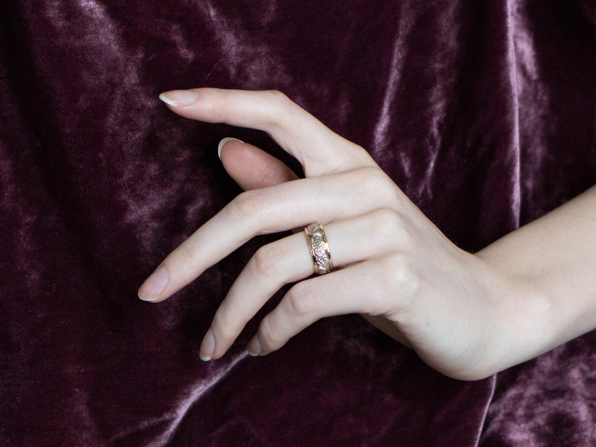 Unisex Patterned Two Tone Gold Band