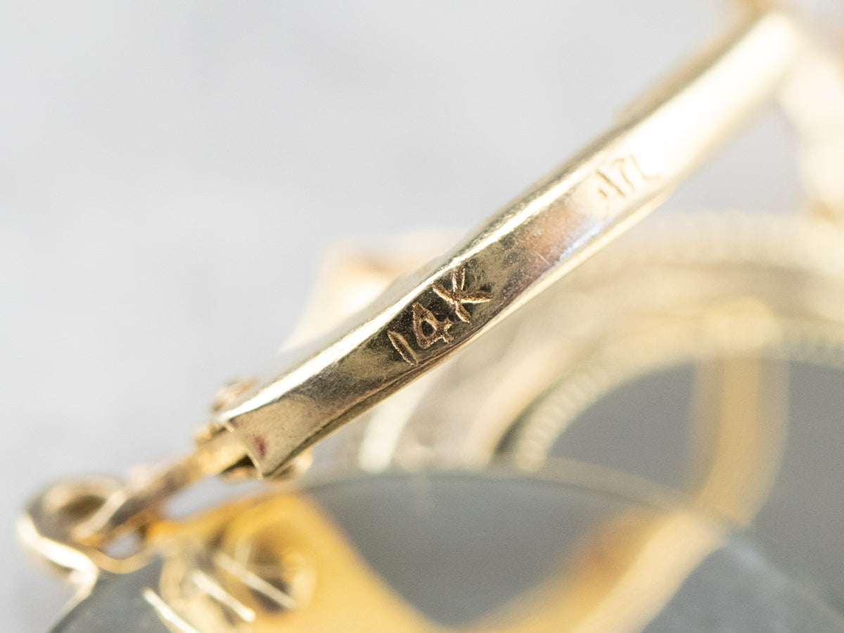 Pendientes colgantes con forma de disco dorado de Simply Chic