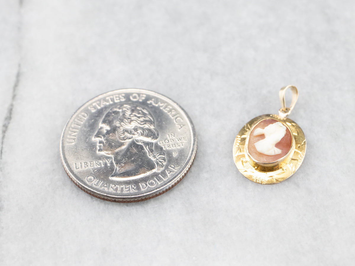 Small Mid Century Cameo Pendant