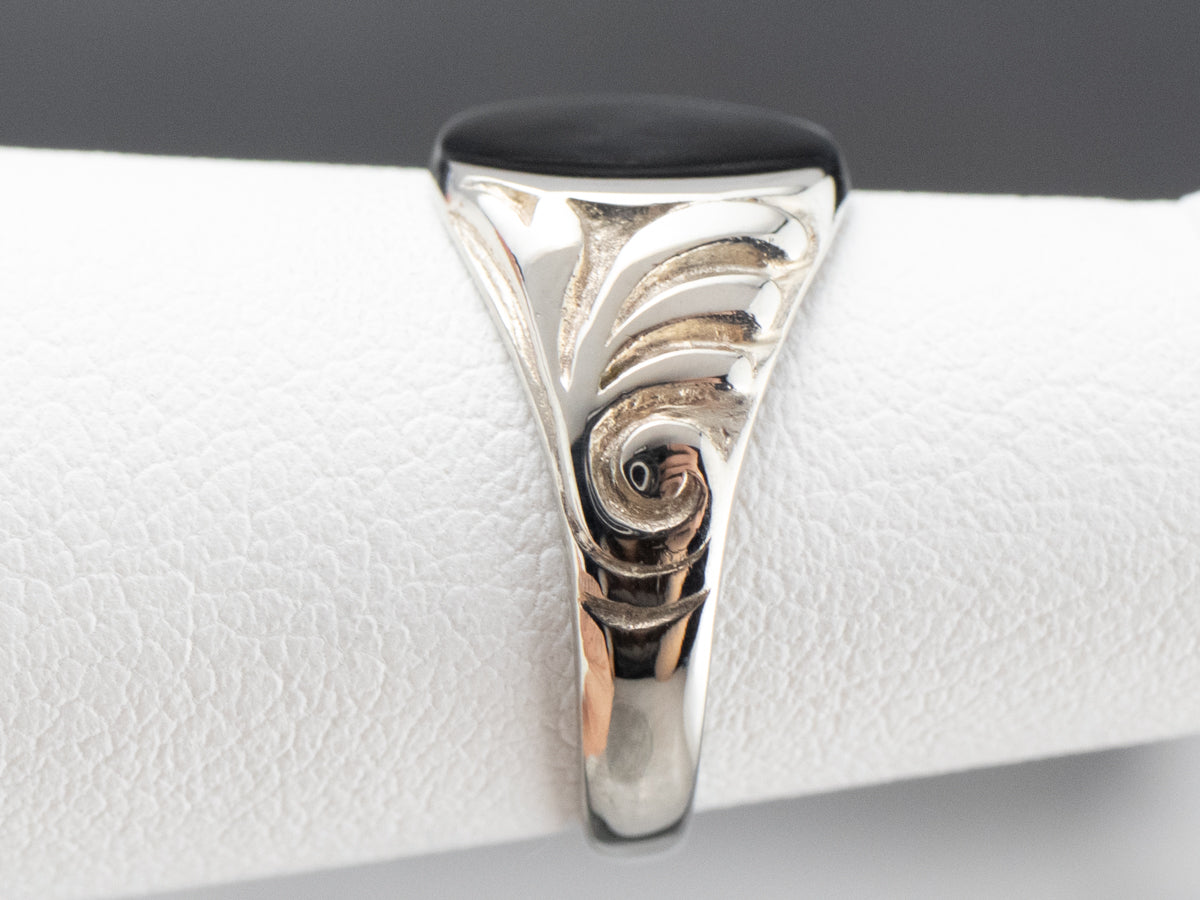 Vintage White Gold Patterned Signet Ring