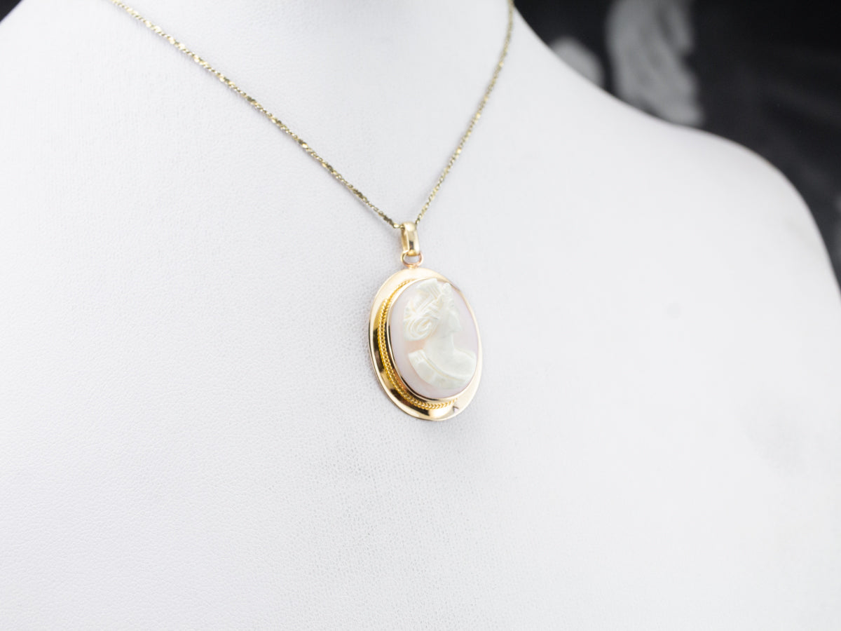 Vintage Gold Pink Shell Cameo Pedant