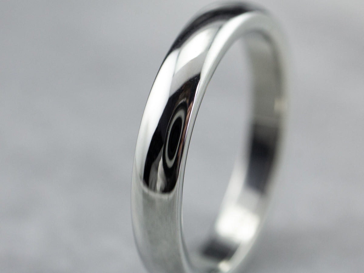 Sleek 18K White Gold Band