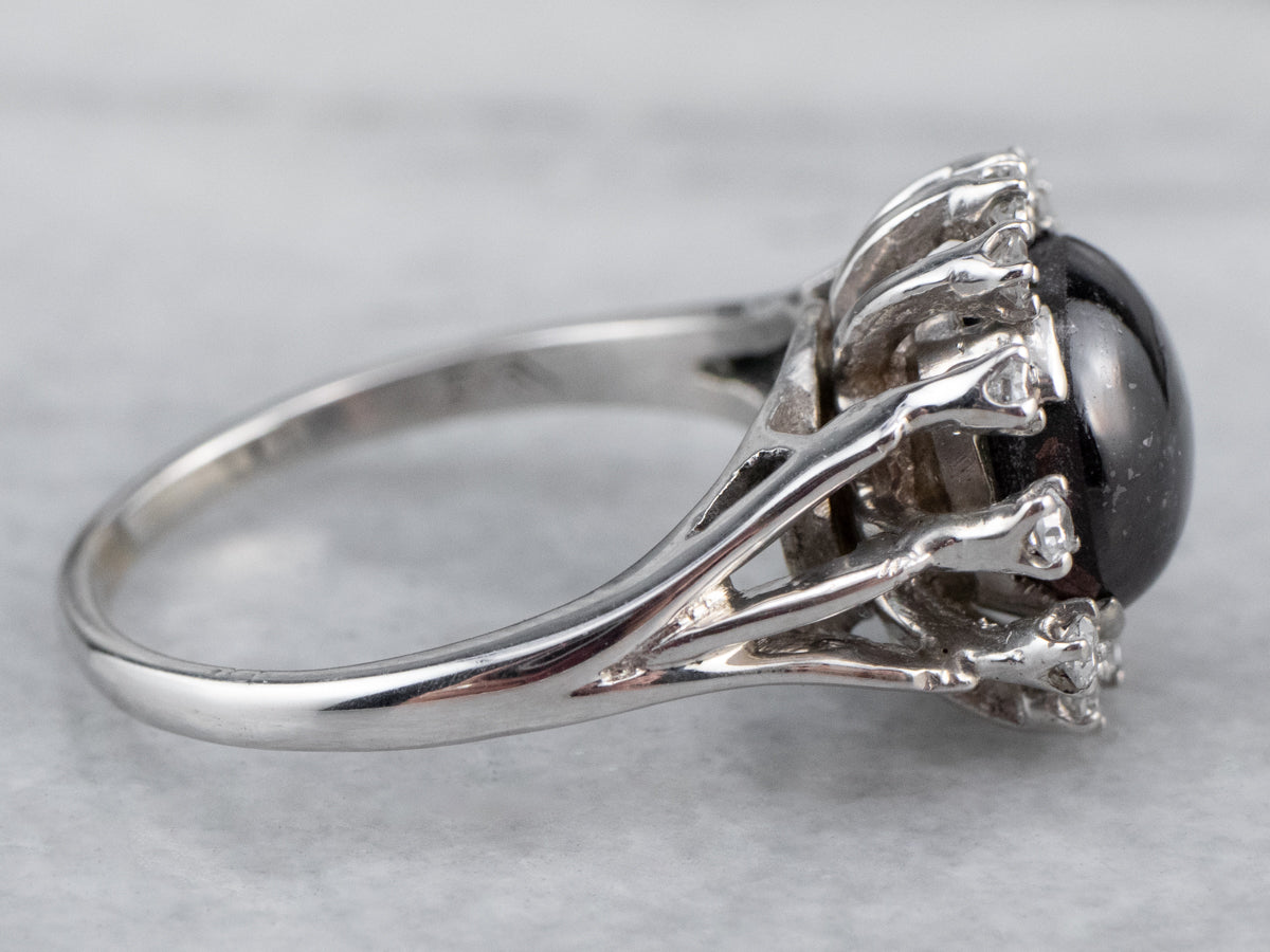 Anillo Estrella de Oro con Granate y Diamantes