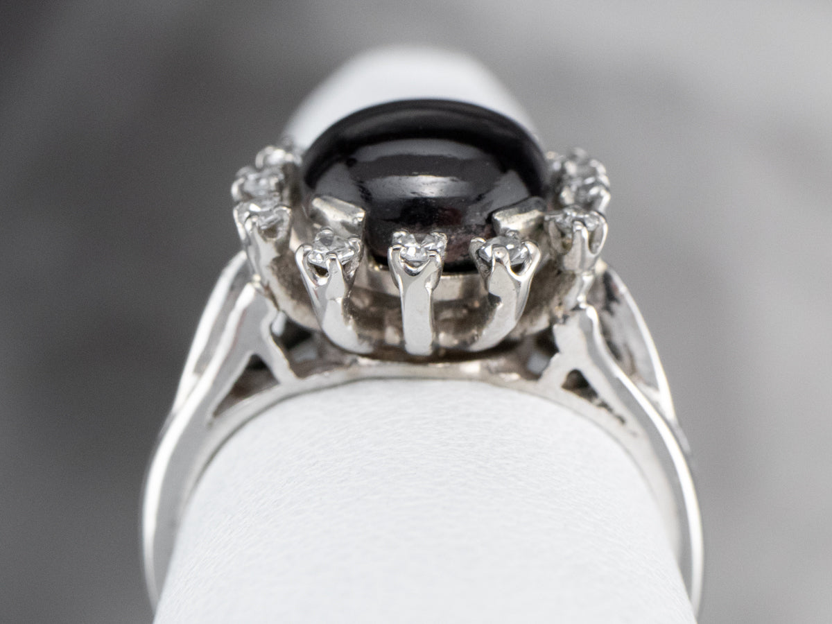 Anillo Estrella de Oro con Granate y Diamantes