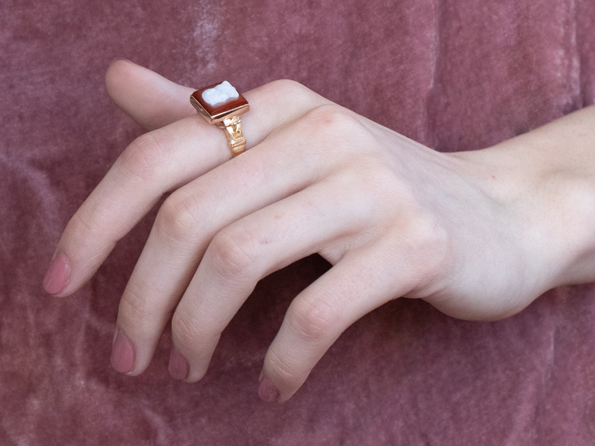 Vintage Hardstone Cameo Gold Ring