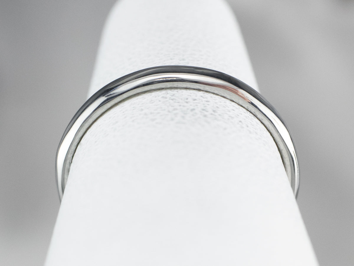 Plain 18K White Gold Wedding Band
