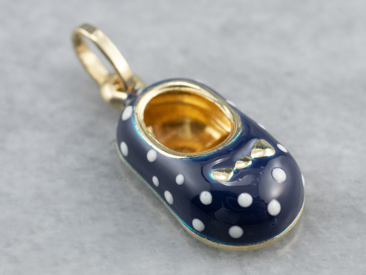 Charm para zapatos esmaltado con lunares azules