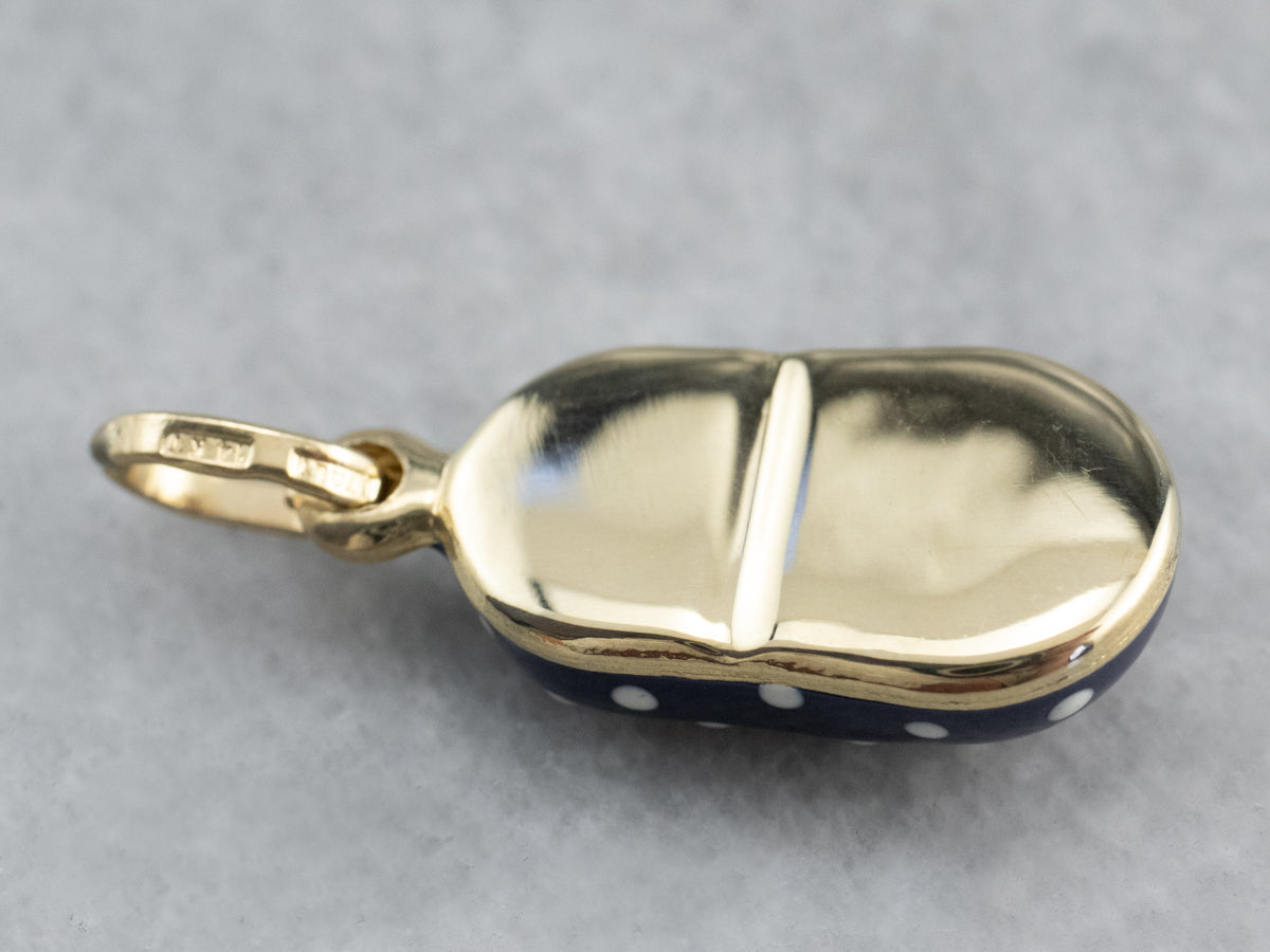 Charm para zapatos esmaltado con lunares azules