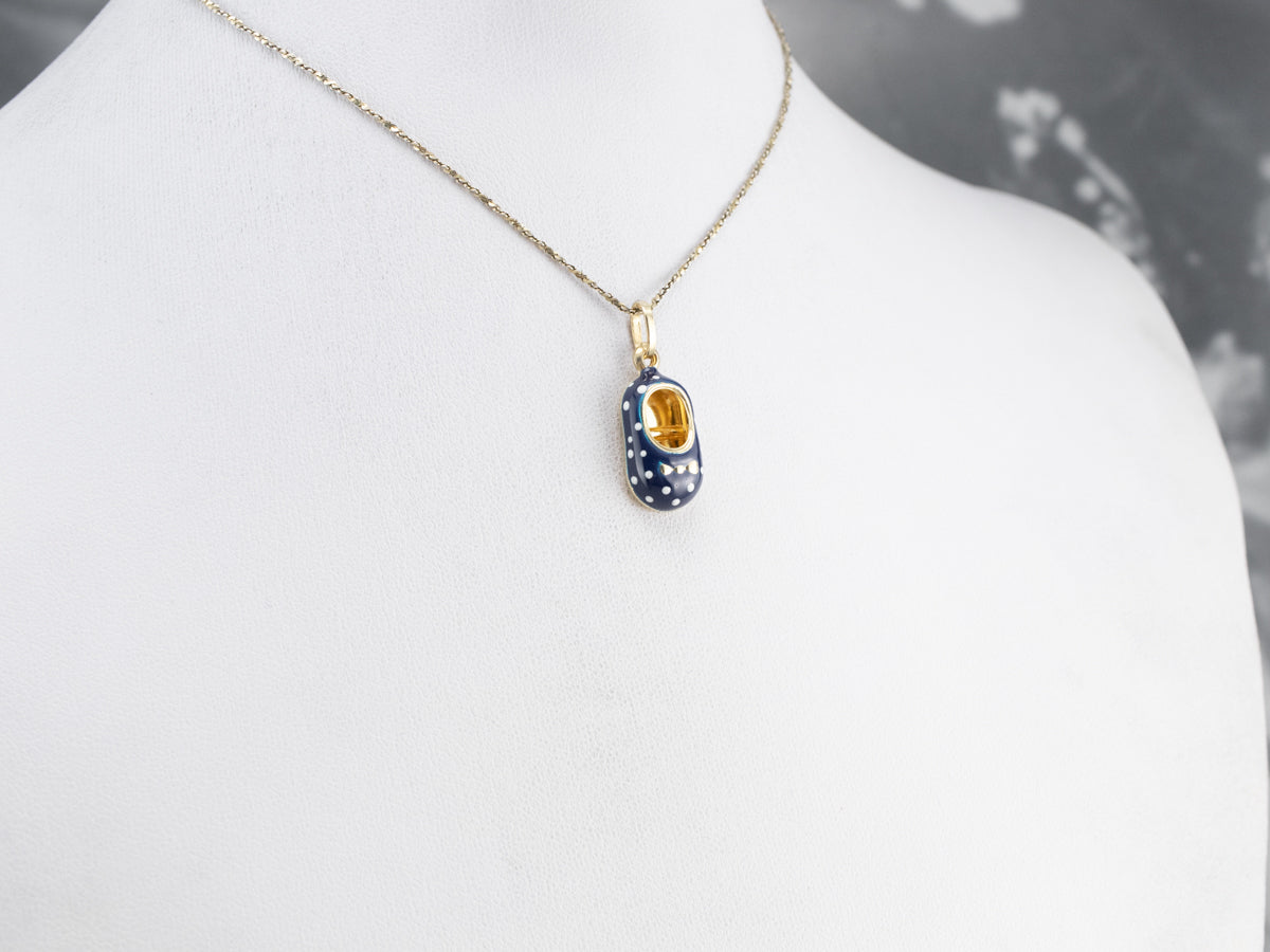 Charm para zapatos esmaltado con lunares azules