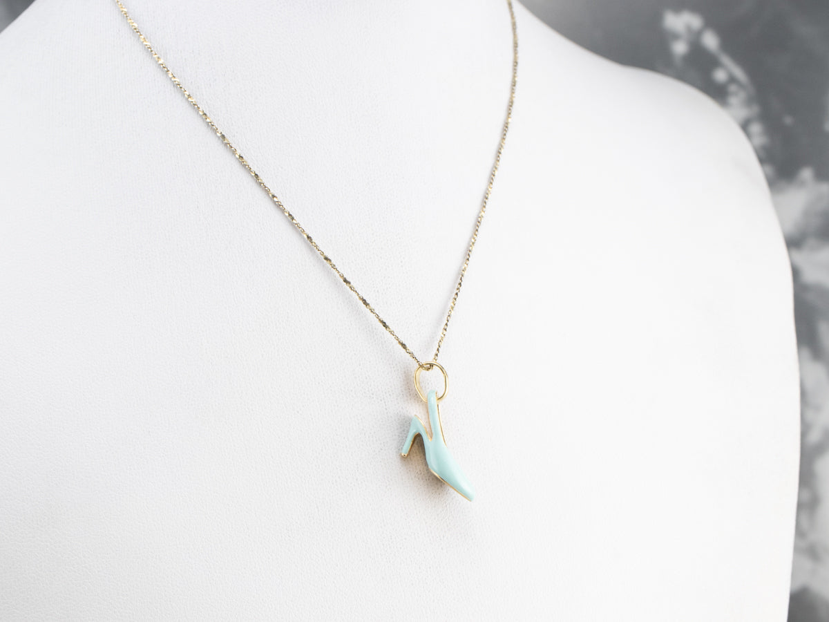 Colgante de tacón alto de oro y esmalte