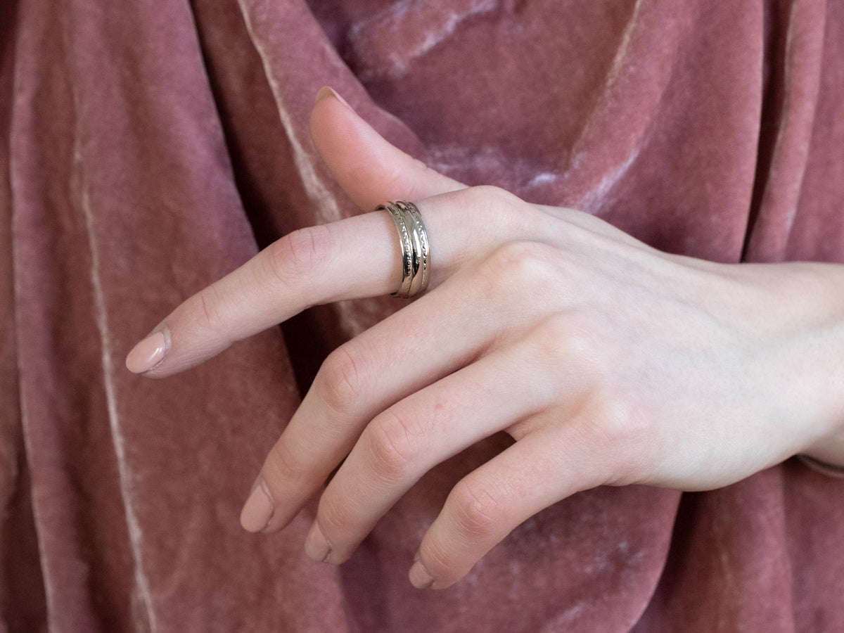 White Gold Pattern Band