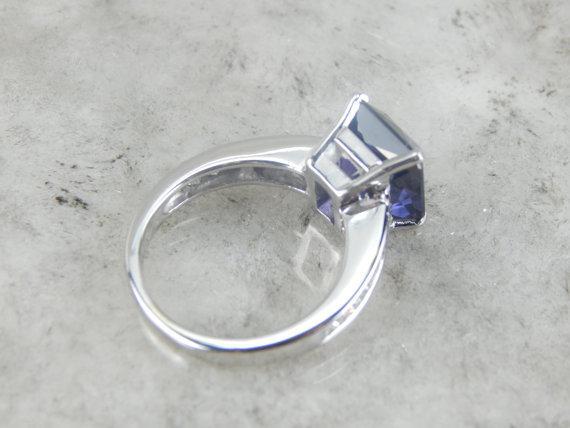 Indigo Sapphire from Sri Lanka, Set in White Gold