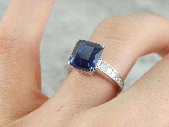 Indigo Sapphire from Sri Lanka, Set in White Gold