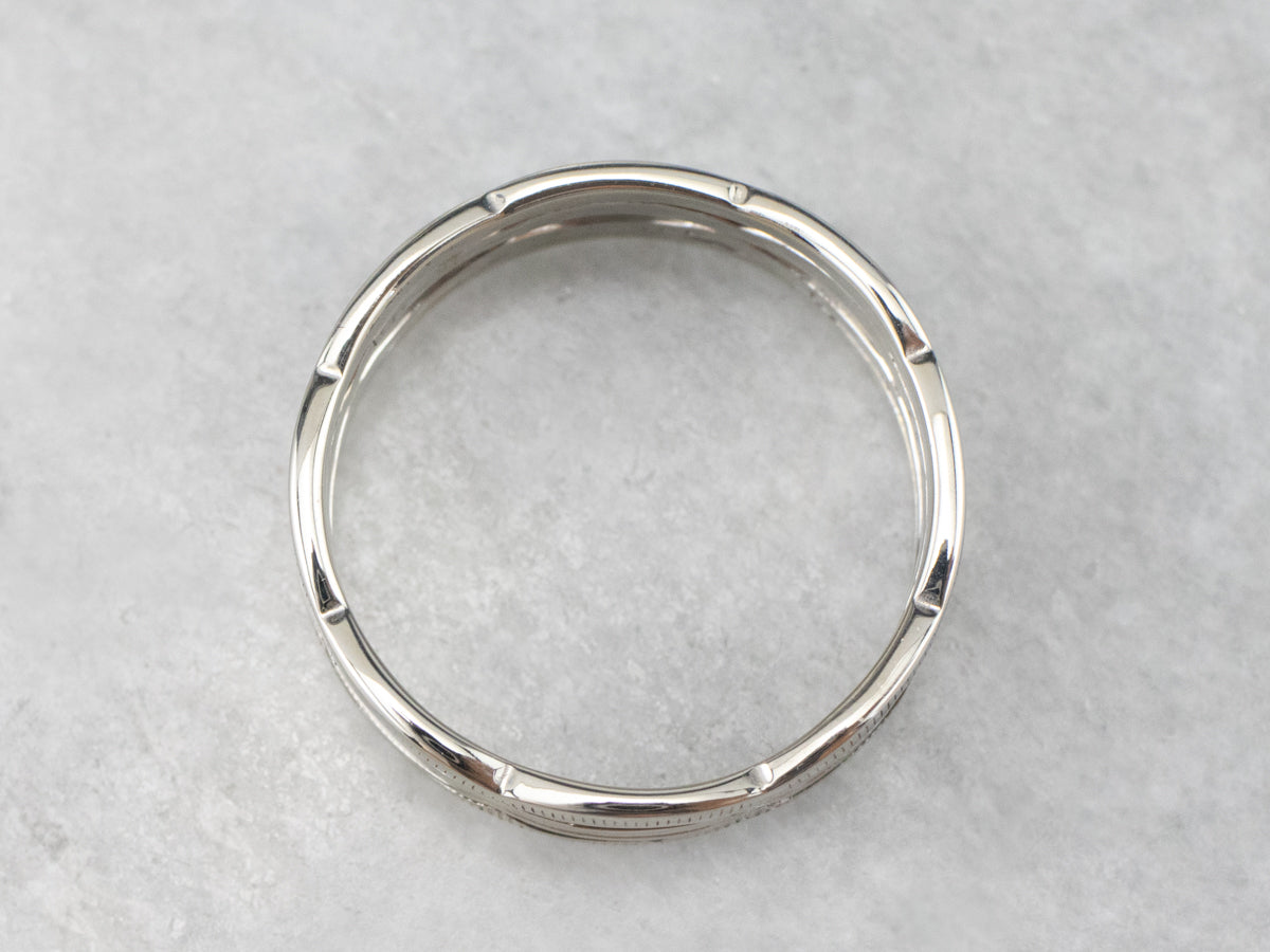 Pierced White Gold Scalloped Pattern Band