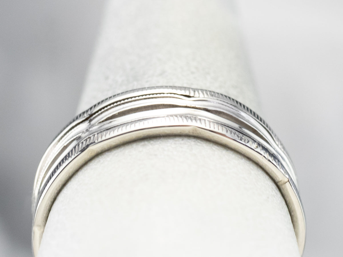 Pierced White Gold Scalloped Pattern Band