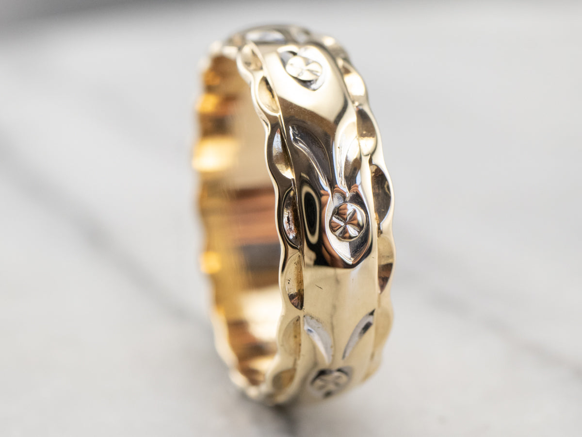 Vintage Scalloped Two Tone Gold Wedding Band