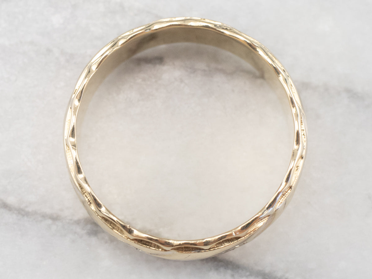Vintage Scalloped Two Tone Gold Wedding Band