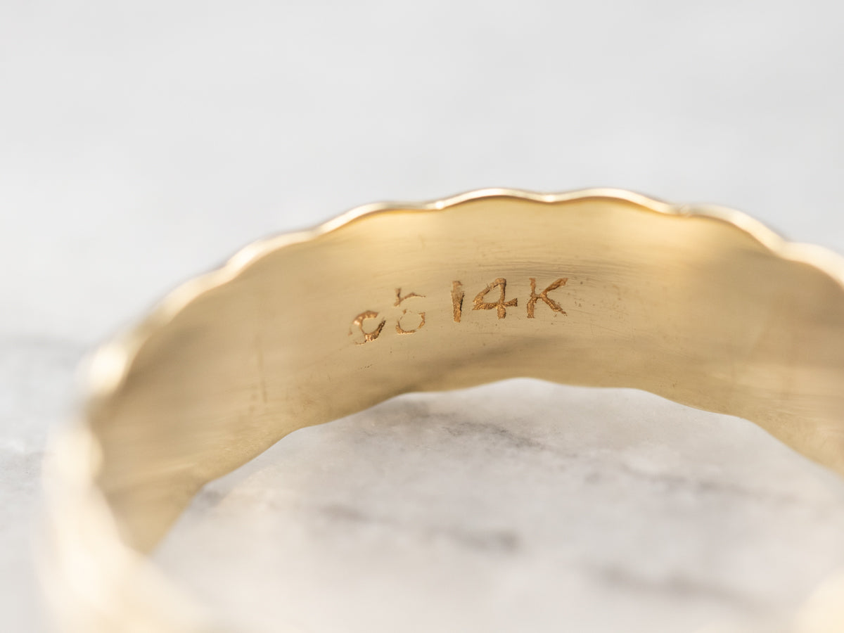 Vintage Scalloped Two Tone Gold Wedding Band
