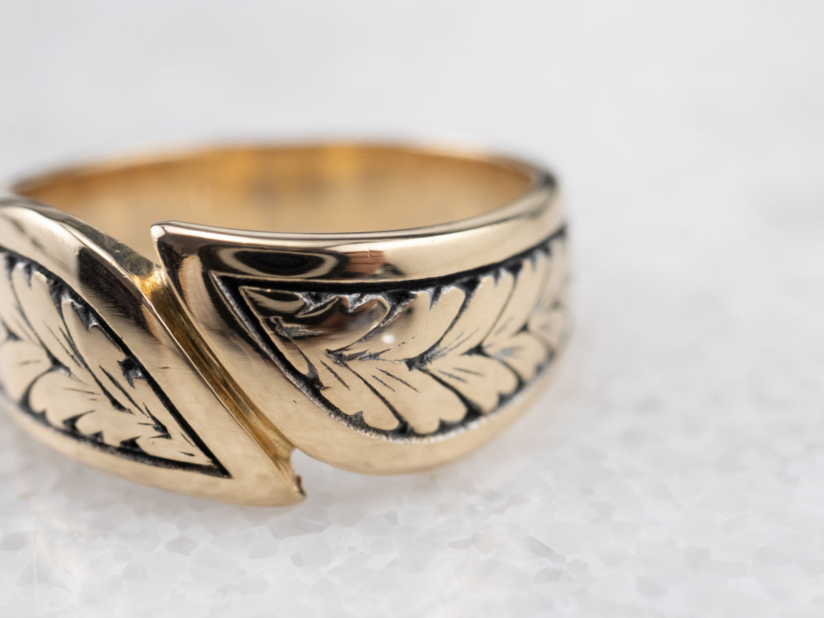 Vintage Patterned Bypass Style Gold Band