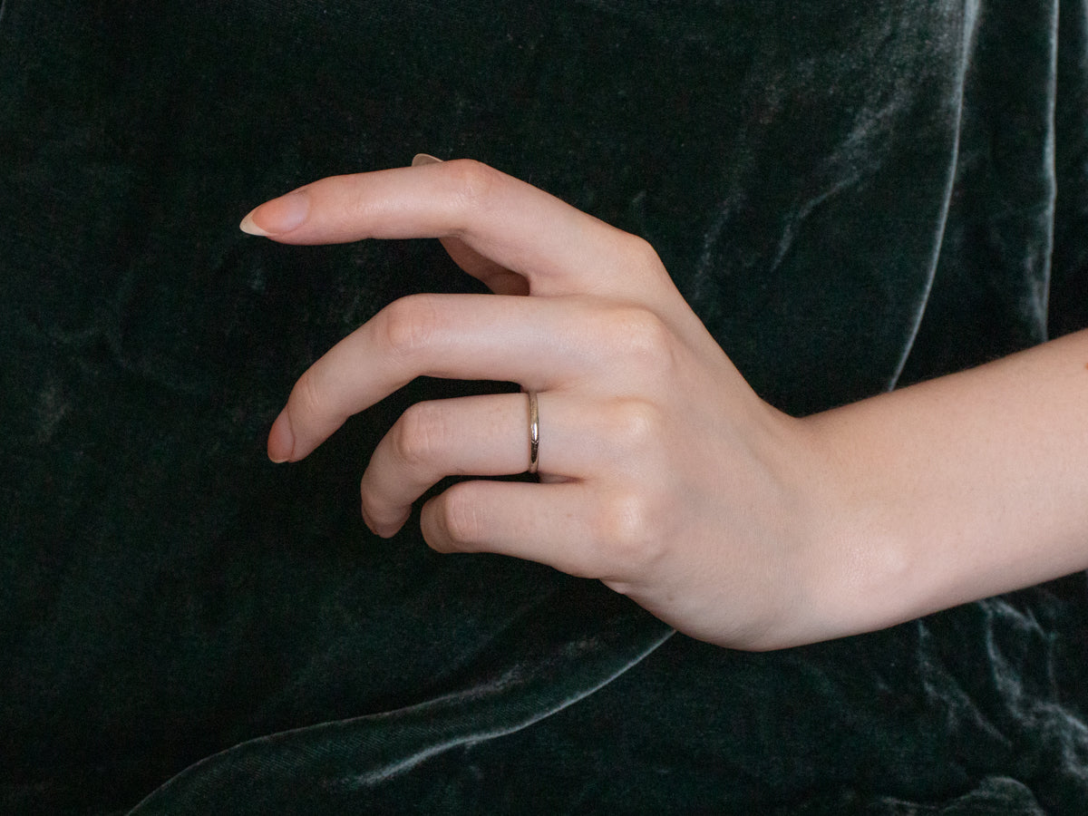 Art Deco Patterned 18K White Gold Wedding Band