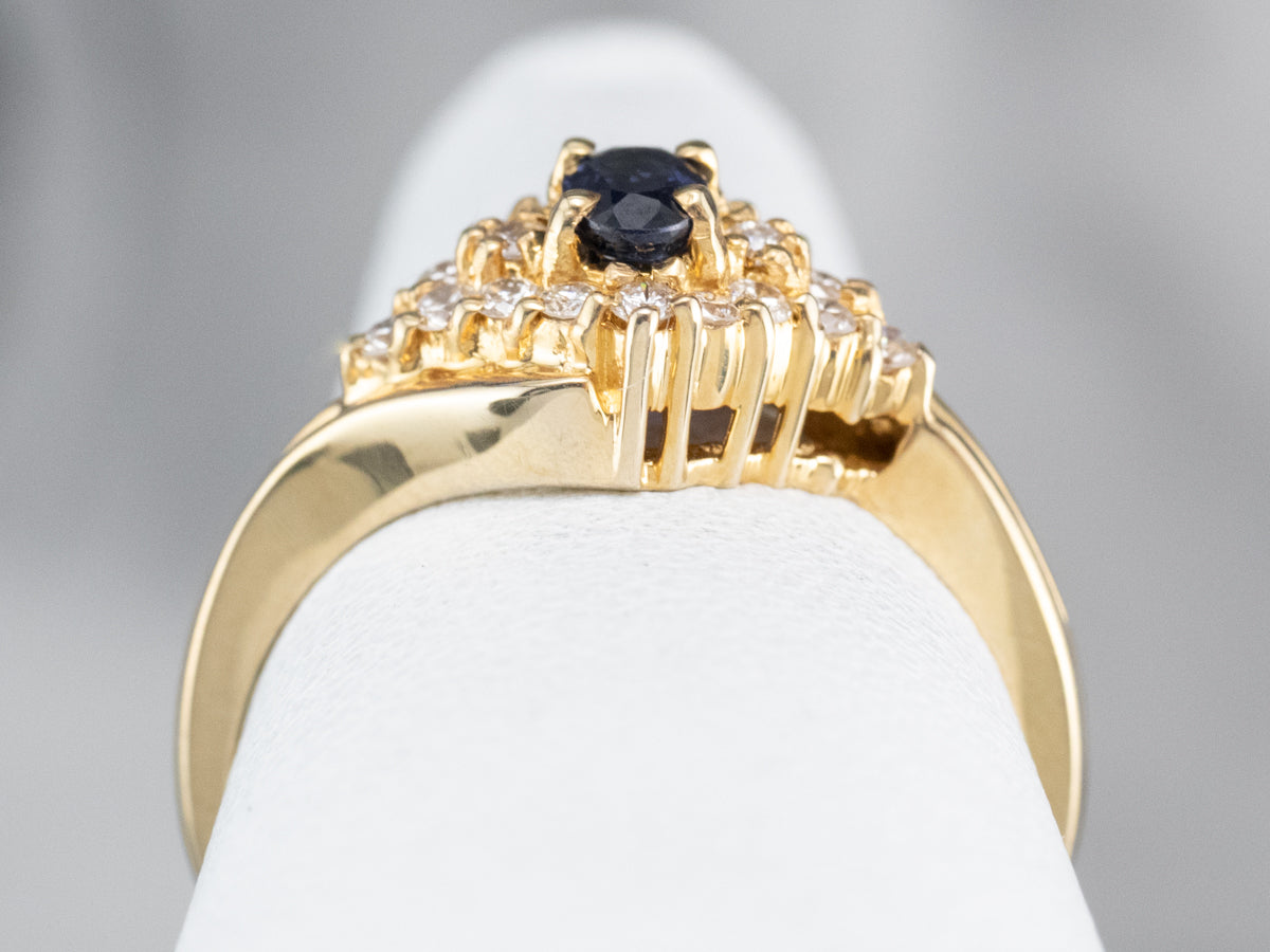 Anillo bypass de zafiro y diamantes