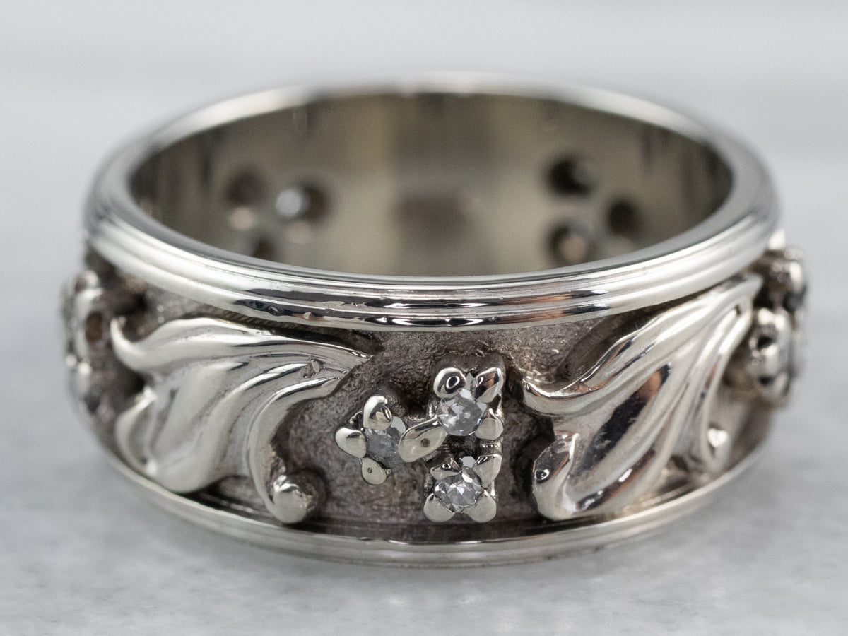 Anillo de diamantes botánicos de oro blanco