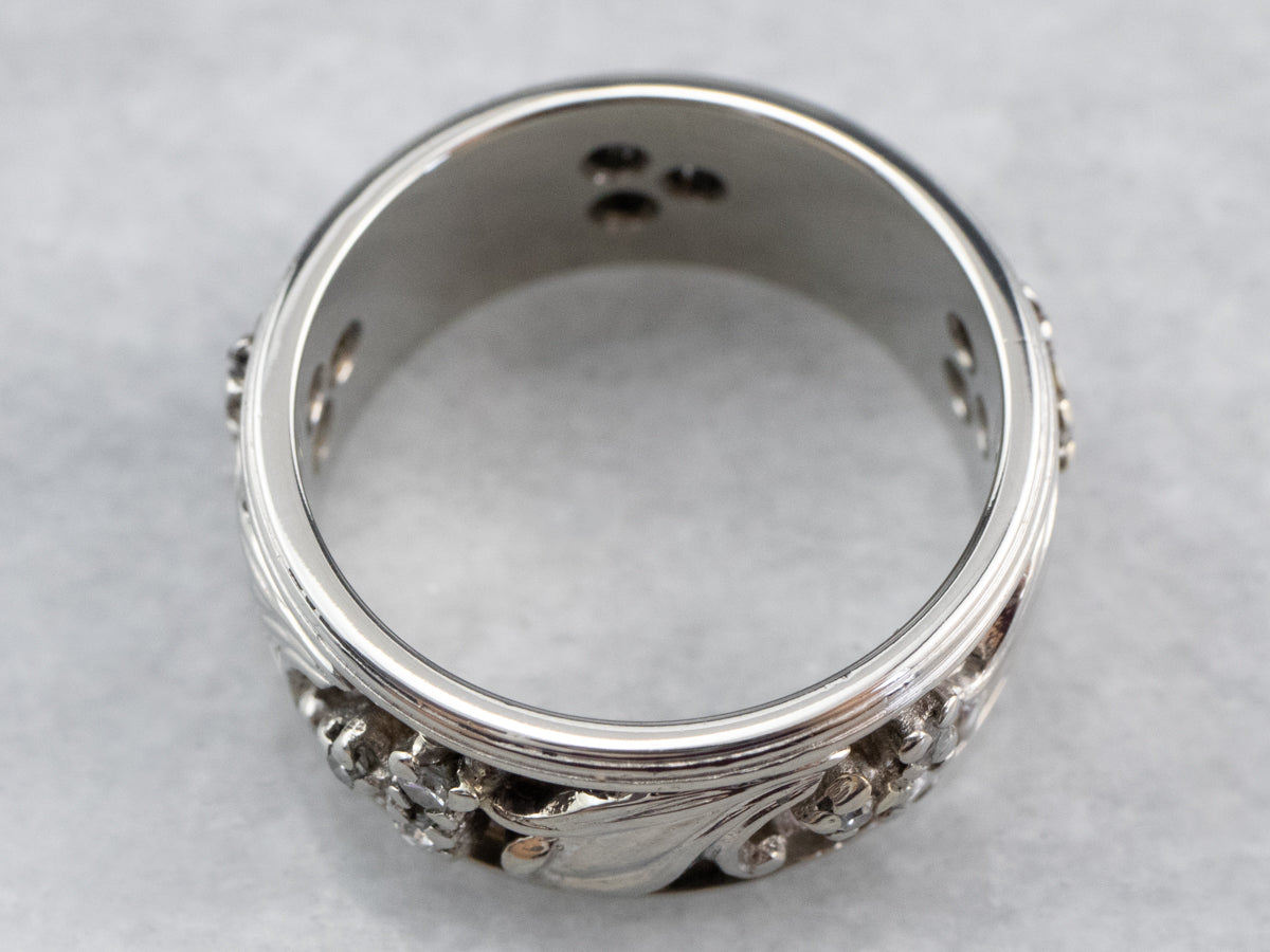 Anillo de diamantes botánicos de oro blanco