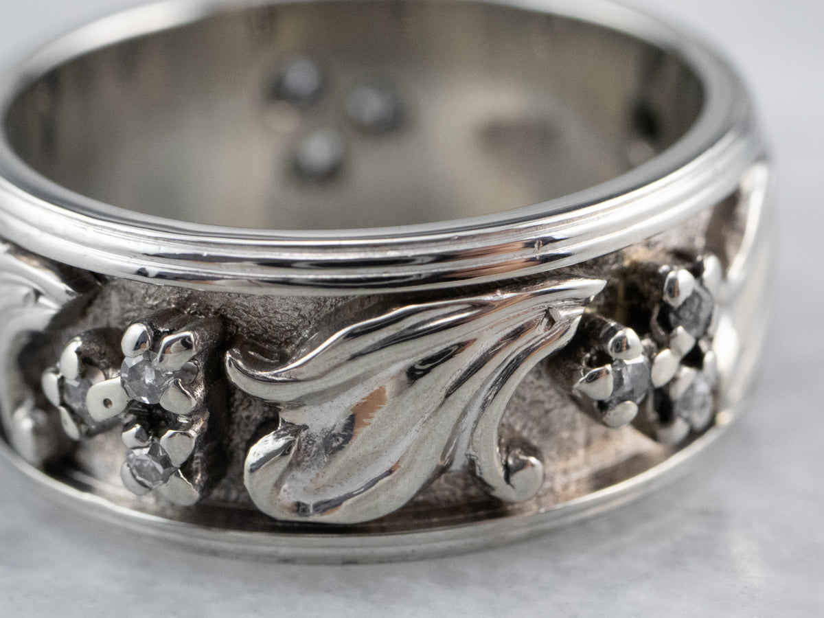 Anillo de diamantes botánicos de oro blanco