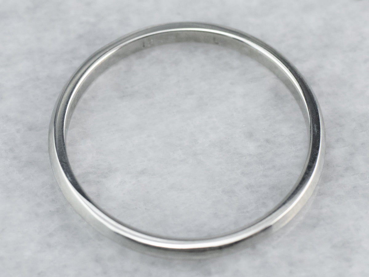 18K White Gold Knife Edge Band