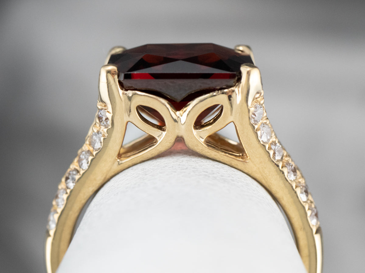Pyrope Garnet and Diamond 18K Gold Ring