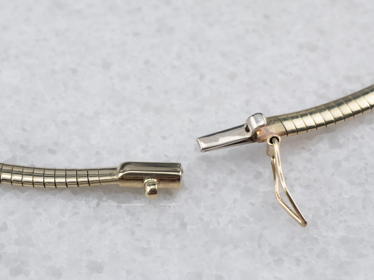 Collar Cadena Plana Omega Oro