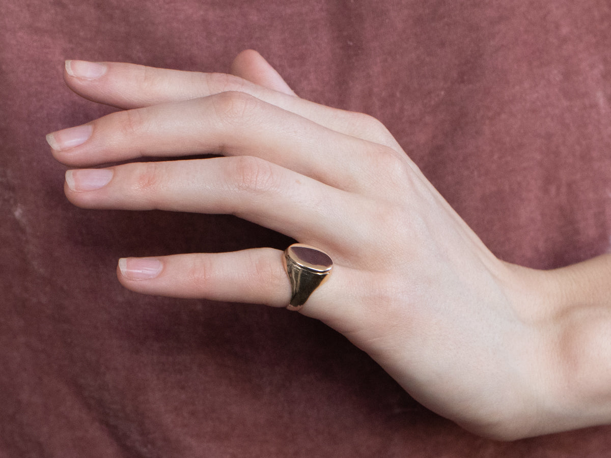 Unisex Plain Gold Signet Ring