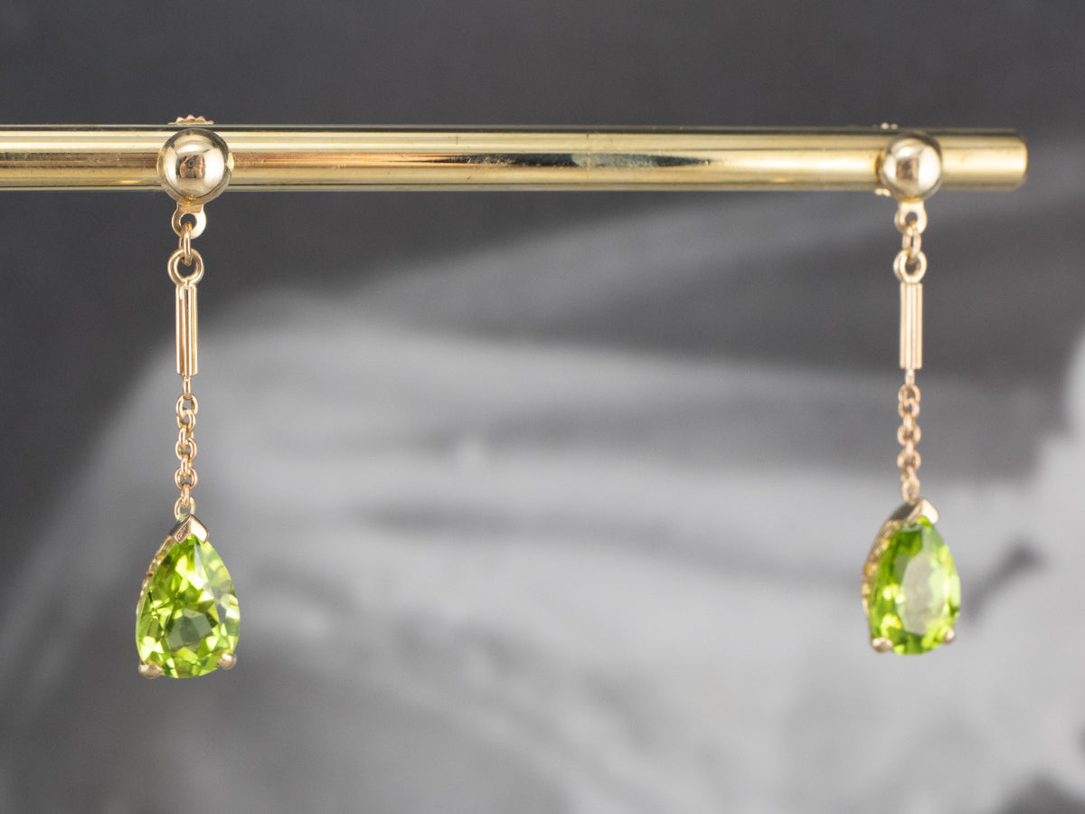 Pendientes colgantes de cadena de oro con peridoto