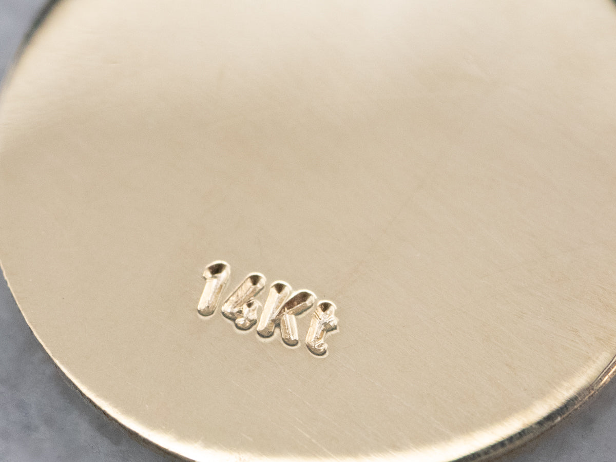 Colgante pequeño de oro con dije de bautismo