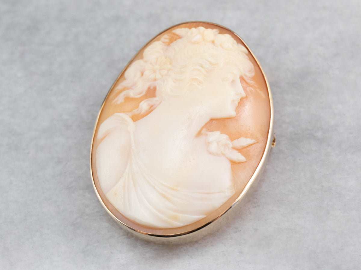 Vintage Gold Cameo Pendant or Pin
