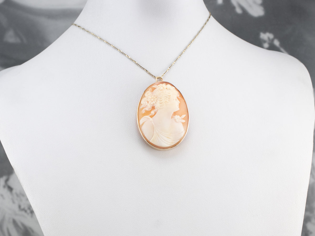 Vintage Gold Cameo Pendant or Pin