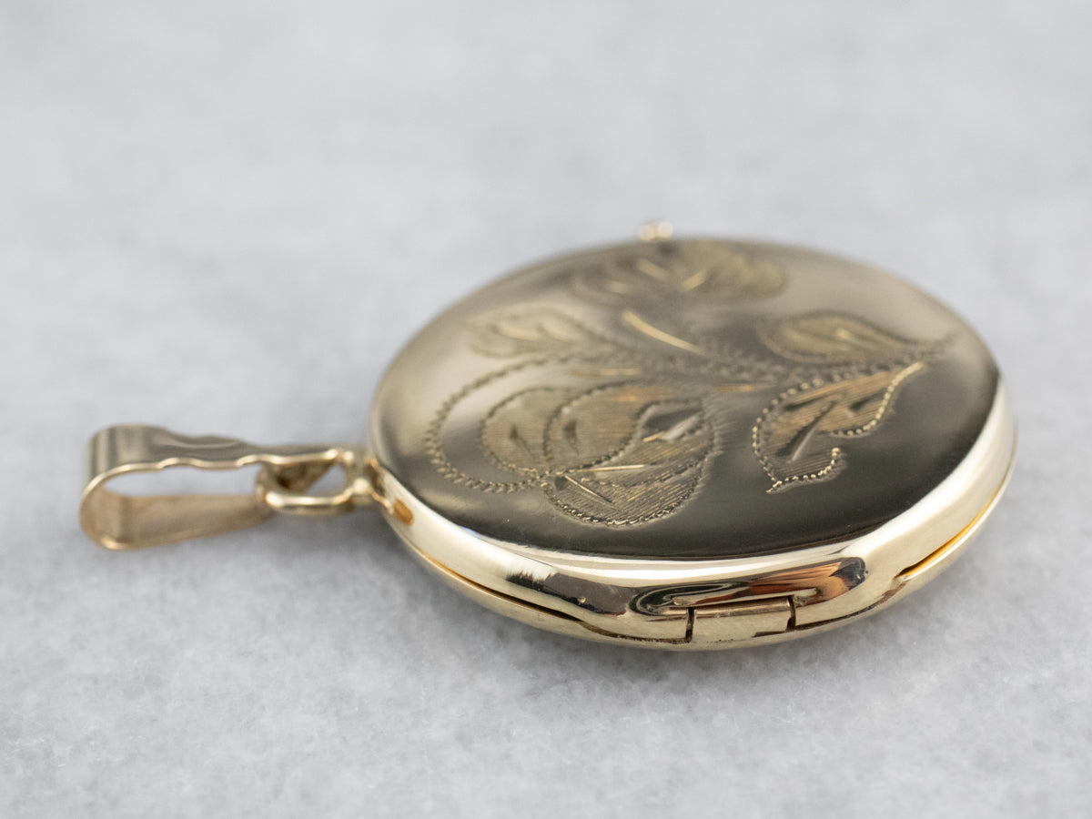 Etched Retro Era Round Gold Locket