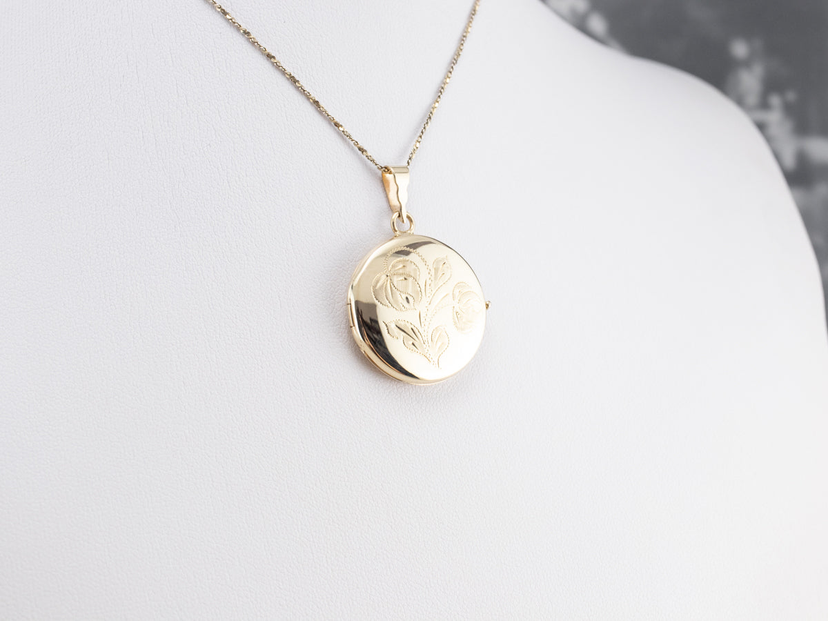Etched Retro Era Round Gold Locket