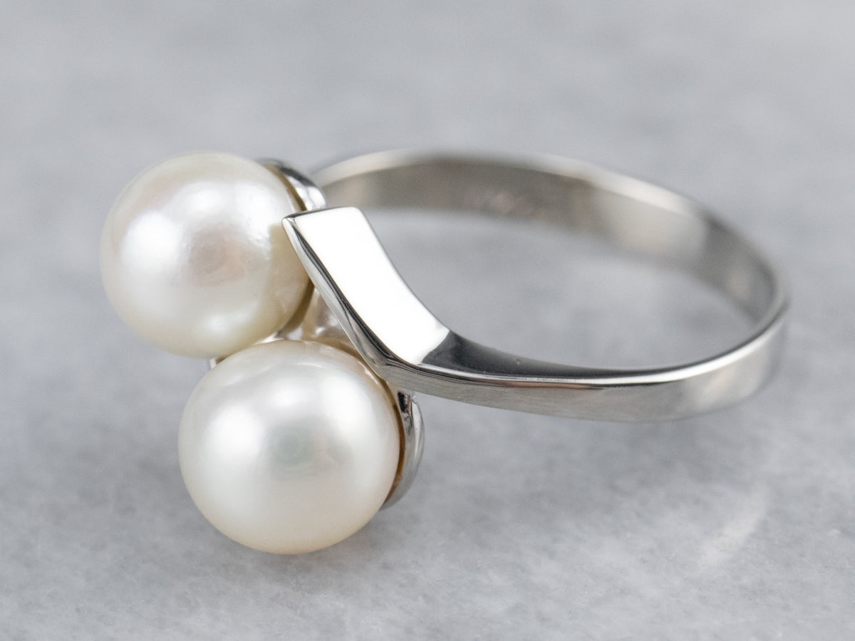 Simple Pearl Bypass Ring