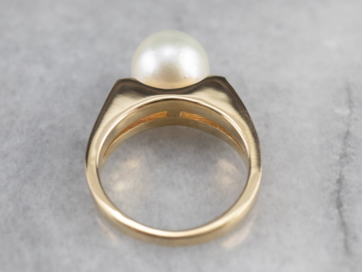 Sleek Vintage Pearl Solitaire Ring