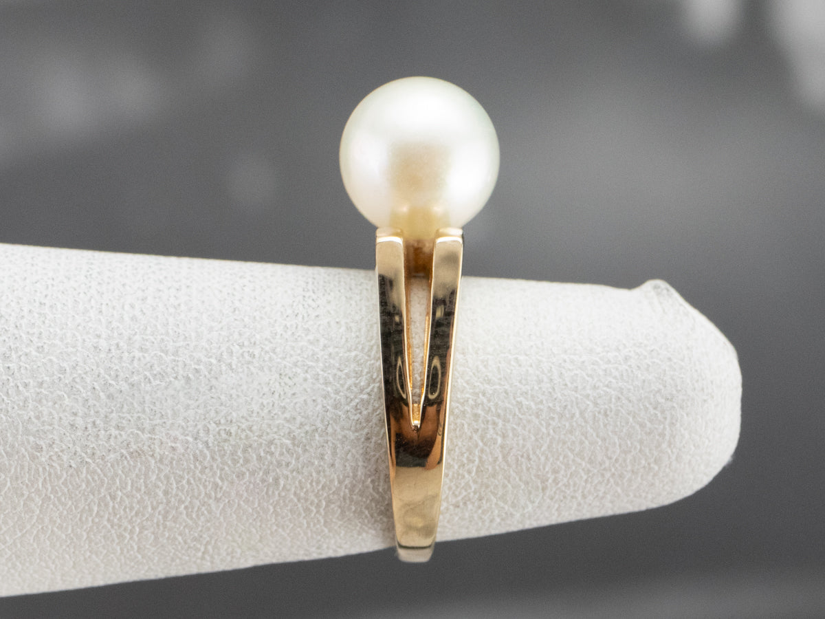 Sleek Vintage Pearl Solitaire Ring