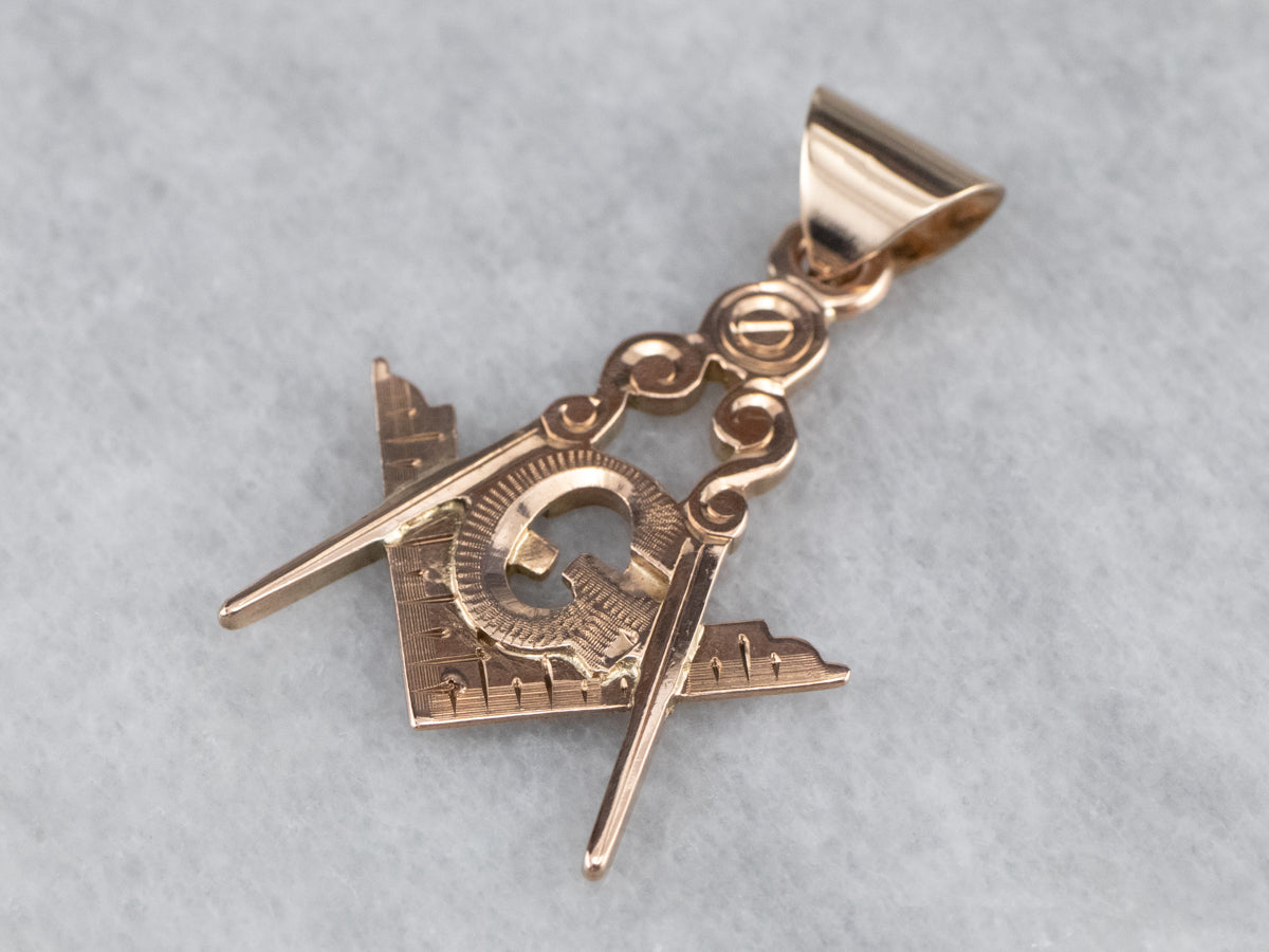 Colgante de albañil de oro antiguo