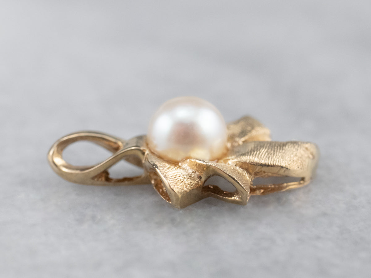 Vintage Textured Gold Pearl Pendant