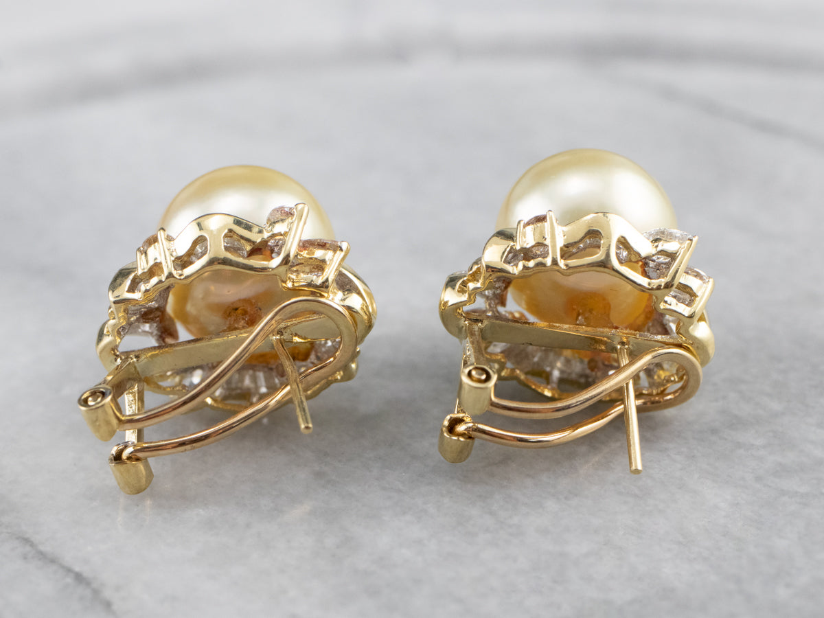 Pendientes llamativos de oro de 18 quilates con diamantes y perlas