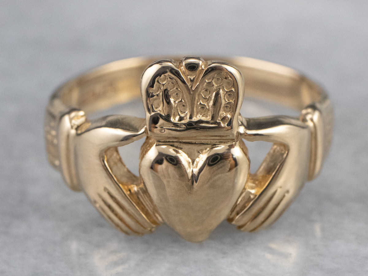 Classic 14K Gold Claddagh Ring