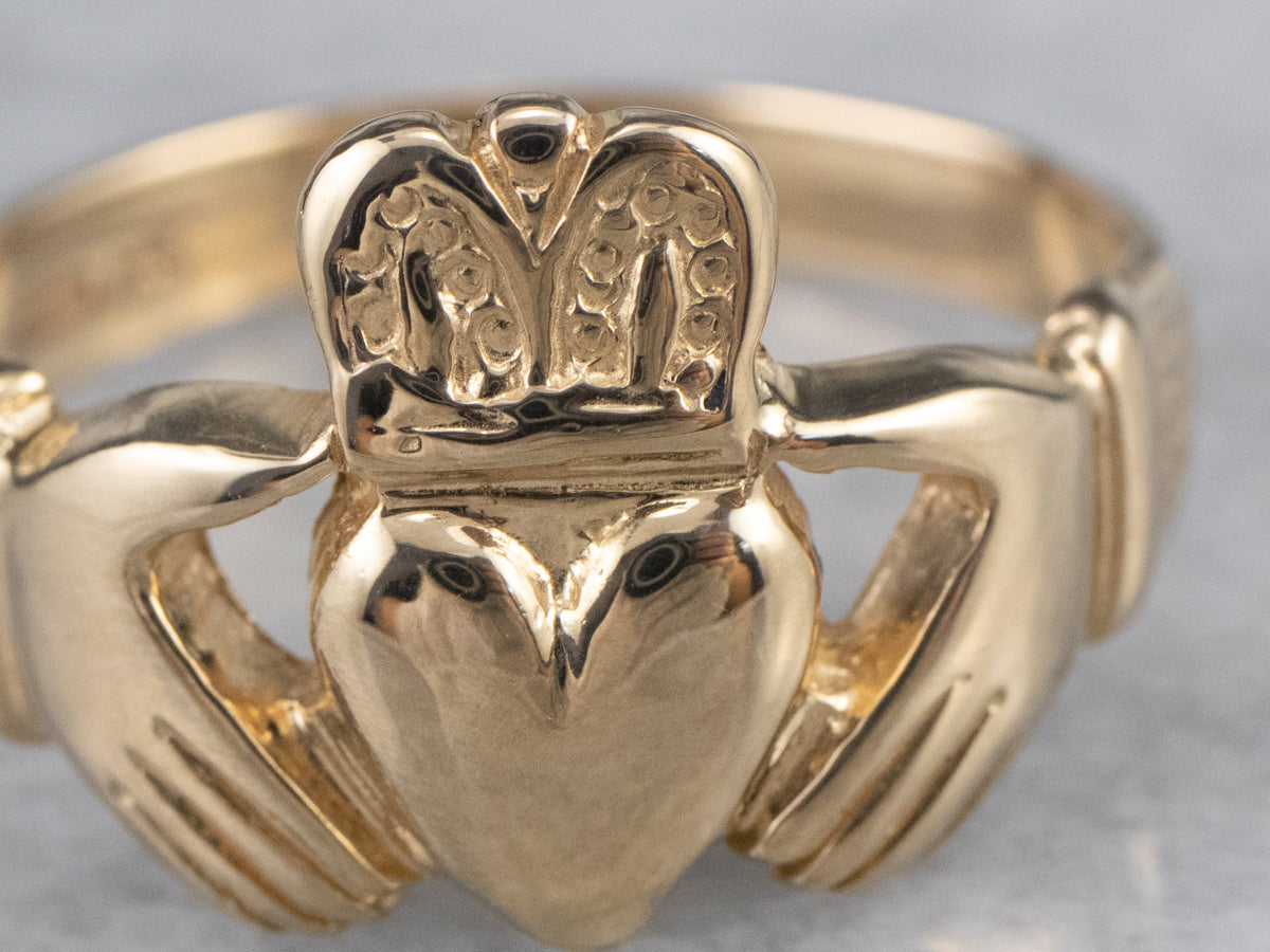 Classic 14K Gold Claddagh Ring